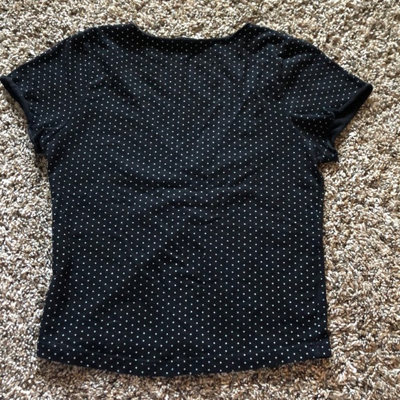 Brandy Melville crop top - Picture 2 of 3